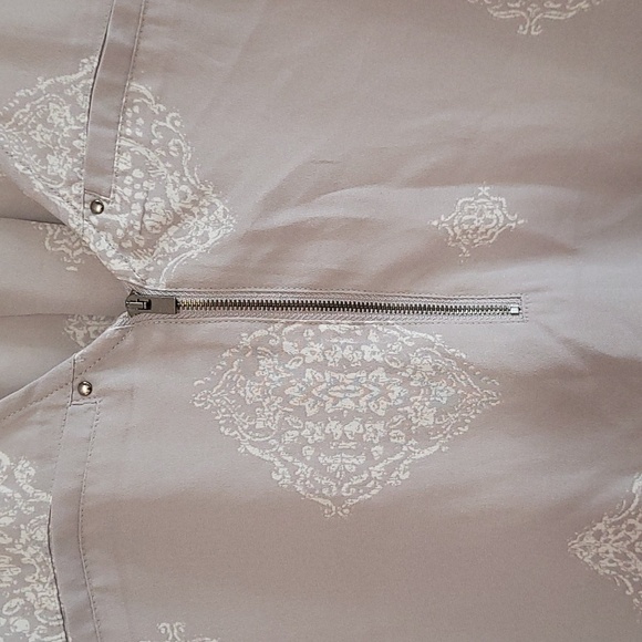 Maurices. M. Gray long sleeve blouse. - Picture 4 of 13